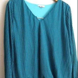 Gorgeous Blouse with silver accent